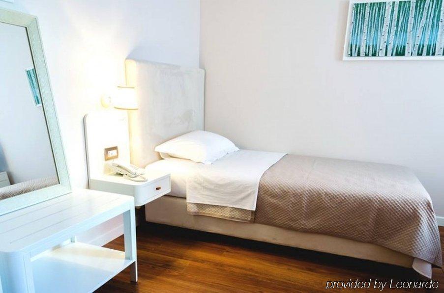 Sar'otel Boutique